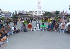 Wartawan Bukittinggi Doa Bersama di Jam Gadang untuk 5 Jurnalis yang Hilang di Selat Sunda